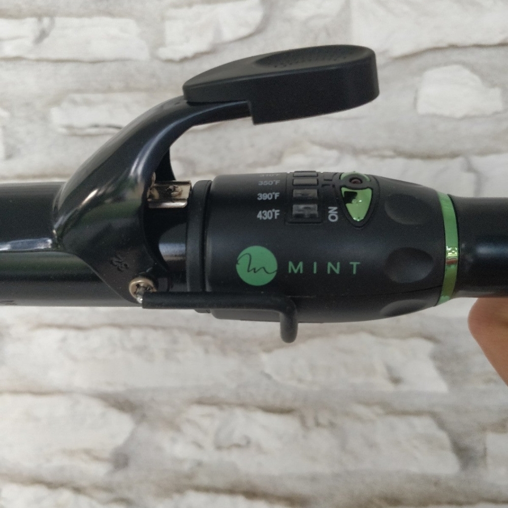 Mint hair curler